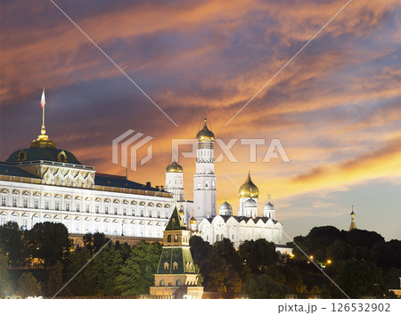 Night view of the Moscow Kremlin, Russia (the most popular view). Against the background of a beautiful sky with clouds 126532902