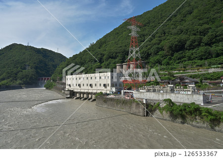 泰阜ダム　全景 126533367