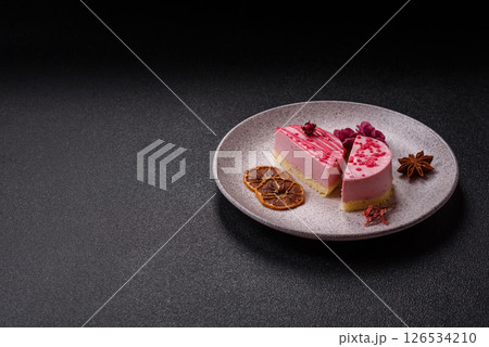 Sweet round tart cheesecake with raspberries or strawberries Sweet round tart cheesecake with raspberries or strawberries 126534210