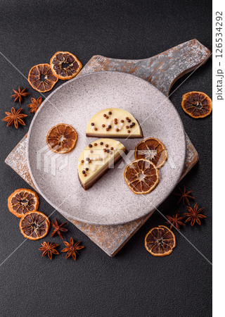 Sweet round tart three chocolates 126534292