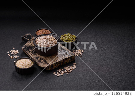 Peeled sunflower seeds in a bowl, an ingredient for making vegetarian food 126534928