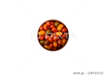 Tomatoes of different colors as a vegetable meal Tomatoes of different colors as a vegetable meal 126535212