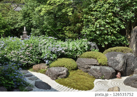 建仁寺塔頭　霊源院庭園　鶴鳴九皐(京都市東山区) 126535752