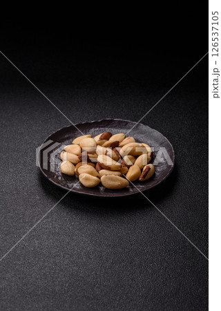 Brazil nut kernels in ceramic bowl Brazil nut kernels in ceramic bowl 126537105