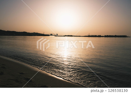 [せんなん里海公園]美しい夕日 126538130