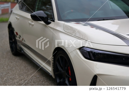 白い国産スポーツカー 白い国産スポーツカー 126541779