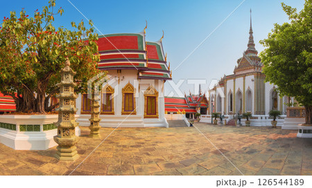 Wat Phra Kaew, a beautiful temple that is popular among tourists, is one of the top temples in Bangkok. 126544189