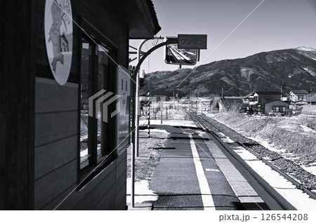 JR釜石線の無人駅 綾織駅 JR釜石線の無人駅 綾織駅 126544208