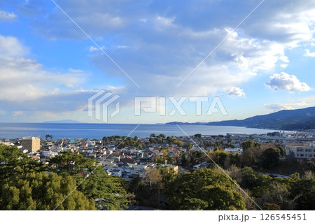 神奈川県・小田原市・小田原城天守閣から眺める相模湾 126545451