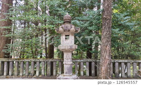 石でできた灯篭 126545557