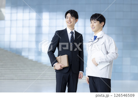 ビジネス 若い男性のポートレート ビジネス 若い男性のポートレート 126546509