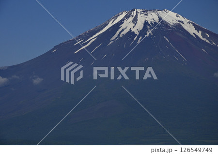 丹沢の鉄砲木ノ頭（明神山）より　初夏の頃の富士山を眺める 126549749