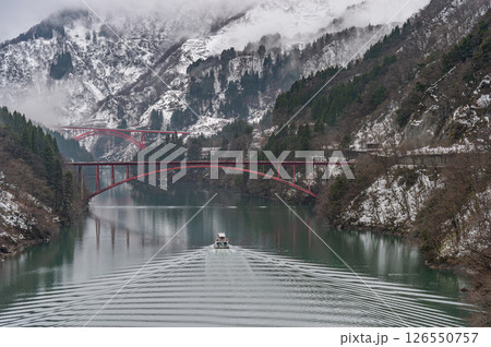庄川峡遊覧船 雪景色 庄川峡遊覧船 雪景色 126550757