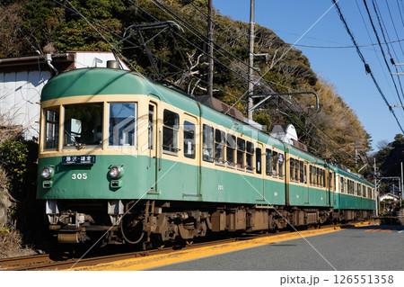 江ノ島電鉄300形305編成 江ノ島電鉄300形305編成 126551358