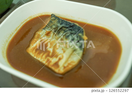 低カロリー減塩病院食（さばの味噌煮） 126552297
