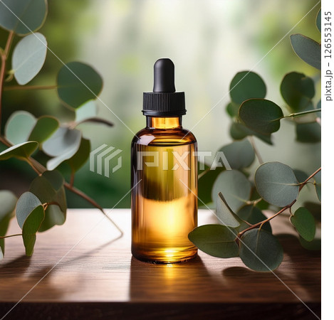 化粧品のボトルと植物 化粧品のボトルと植物 126553145