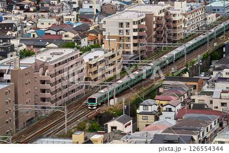 常磐線と住宅街の風景 常磐線と住宅街の風景 126554344