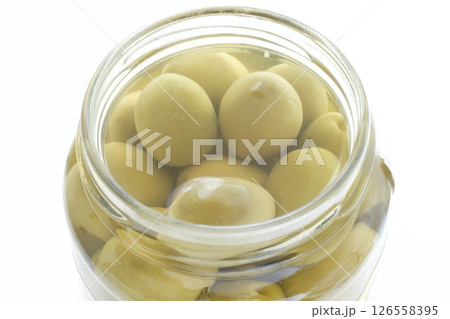 瓶詰めオリーブ 126558395