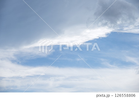 初夏の空 夏 初夏 梅雨 空 青空 5月 126558806