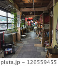 レトロな商店街 126559455
