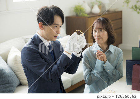 訪問買取査定  126560362