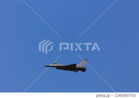 F-16  ファイティング・ファルコン 訓練飛行 126560758