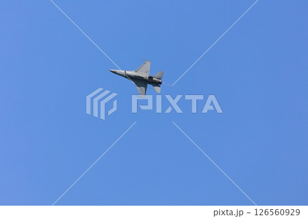 F-16  ファイティング・ファルコン 訓練飛行 126560929