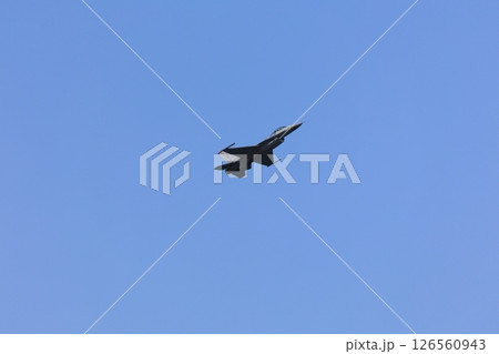 F-16 ファイティング・ファルコン 訓練飛行 F-16 ファイティング・ファルコン 訓練飛行 126560943