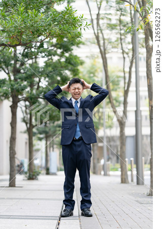 若い男性 ビジネス パニック 若い男性 ビジネス パニック 126562273