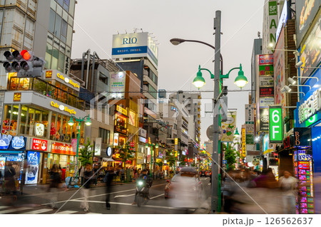 東京・新大久保 メイン通り 東京・新大久保 メイン通り 126562637