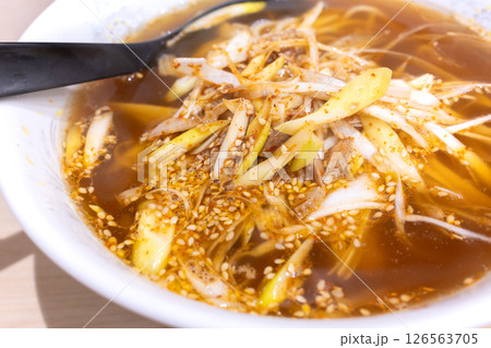 おいしい醤油ねぎラーメン おいしい醤油ねぎラーメン 126563705