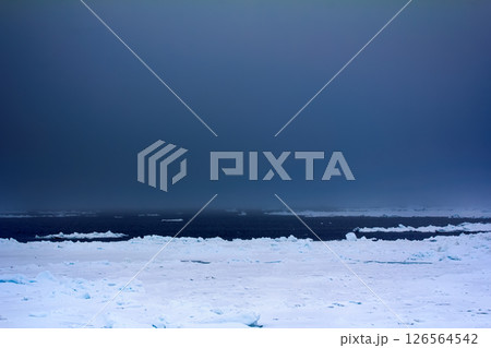 Iceleadin in Arctic ocean is about 87 degrees North 126564542