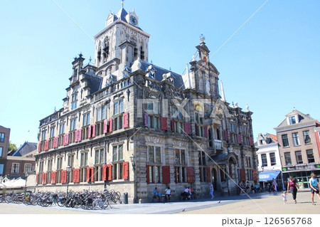 オランダ　デルフト　旧市街の市庁舎（市役所） 126565768