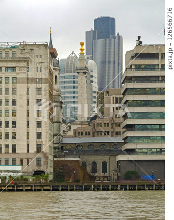 Monument Column Thames London 126566716