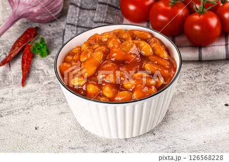 Baked kidney with tomato sauce Baked kidney with tomato sauce 126568228