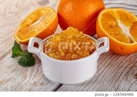 Sweet orange jam in the bowl 126568466