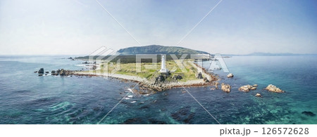 空撮「青森県」 本州最北端に佇む白亜の尻屋埼灯台 下北半島 空撮「青森県」 本州最北端に佇む白亜の尻屋埼灯台 下北半島 126572628