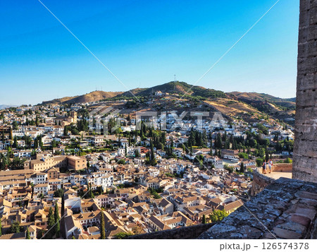 真夏の旧市街-スペイン・アンダルシア州グラナダ 真夏の旧市街-スペイン・アンダルシア州グラナダ 126574378