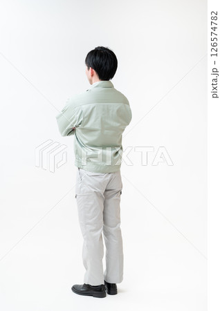 作業着姿の男性技術者 作業着姿の男性技術者 126574782