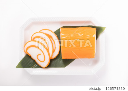 ［富山県］赤かまぼこ 126575230