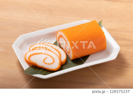 ［富山県］赤かまぼこ 126575237