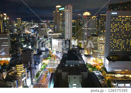 無料で楽しめる大阪駅前第三ビルからの大阪夜景 無料で楽しめる大阪駅前第三ビルからの大阪夜景 126575395