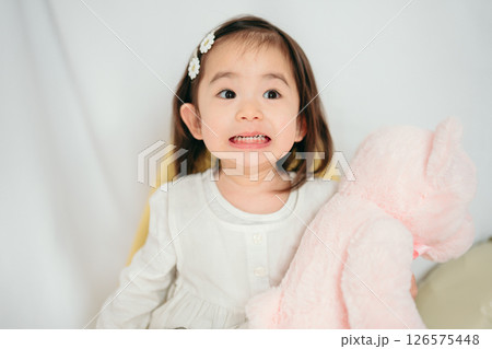 2歳の誕生日フォト 2歳の誕生日フォト 126575448