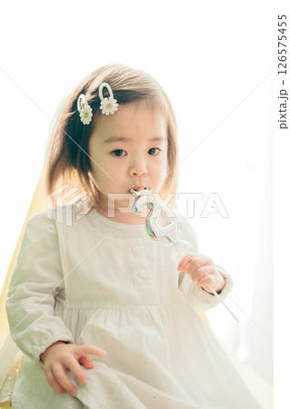 2歳の誕生日フォト 126575455