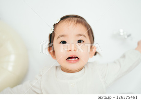 2歳の誕生日フォト 2歳の誕生日フォト 126575461