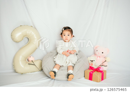 2歳の誕生日フォト 2歳の誕生日フォト 126575465