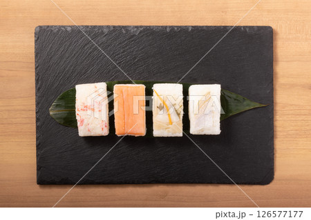 ［富山県］ます　かに　鰤　たい　押し寿司 126577177