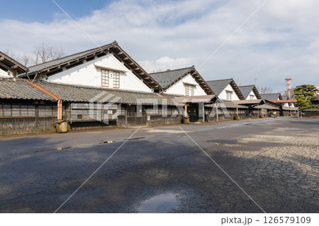 山居倉庫の正面 126579109