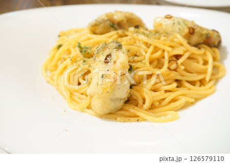 ぷりぷりの牡蠣のパスタ 126579110