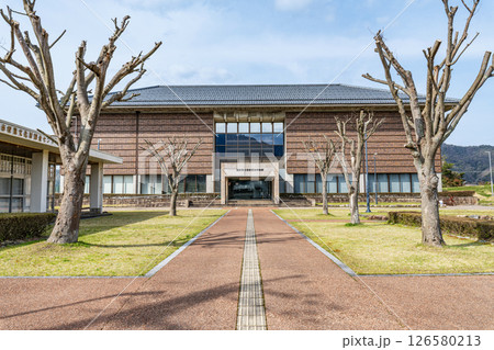 福井県小浜市　福井県立若狭歴史博物館 126580213